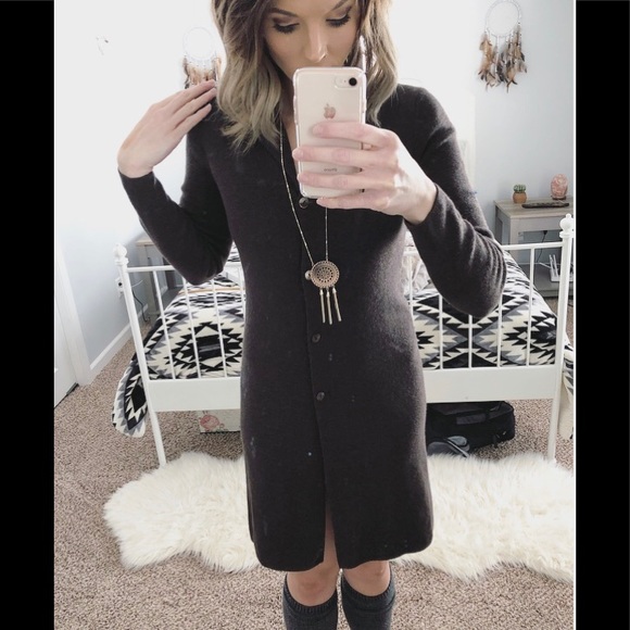 The Limited Sweaters - ❤️SALE❤️The Limited Merino Wool Sweater